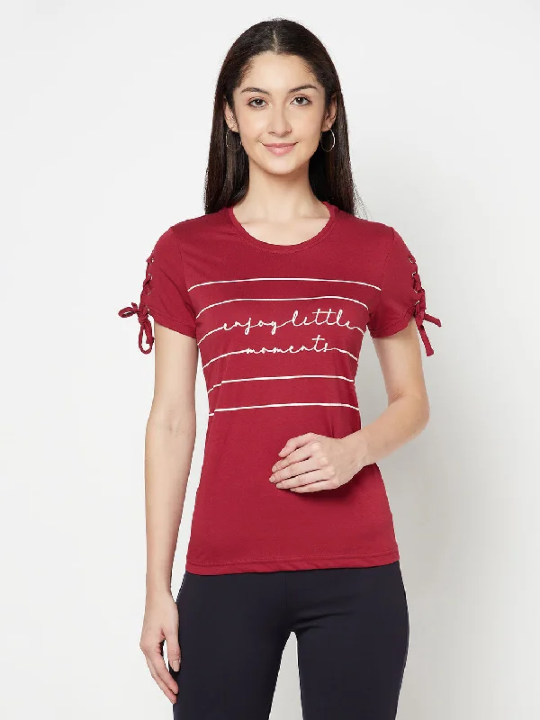 casual oversized tops for women -Women's Casual Regular Short Sleeve Maroon Round neck Stripe with Typographic print T-Shirt